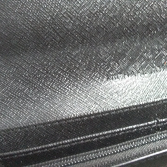 Michael Kors black wallet - Picture 3 of 5